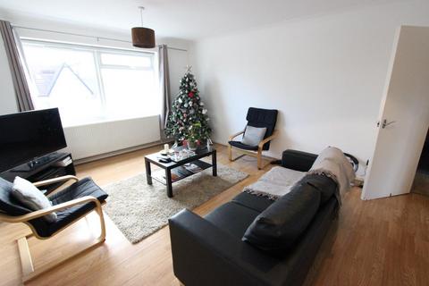 2 bedroom flat to rent, The Limes Avenue, London N11