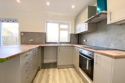 3 bedroom house to rent, Little Headley Close, Bristol