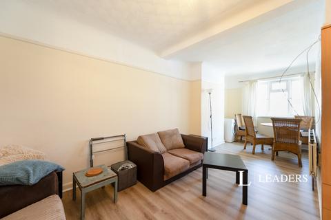 4 bedroom flat to rent, Elm Grove, Southsea, PO5