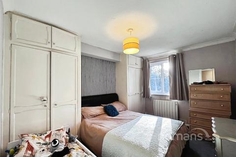 undefined, Vesey Close, Farnborough, Hampshire
