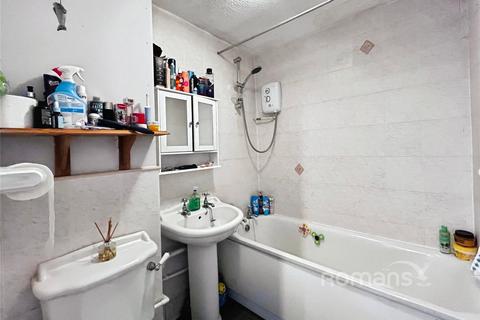 undefined, Vesey Close, Farnborough, Hampshire