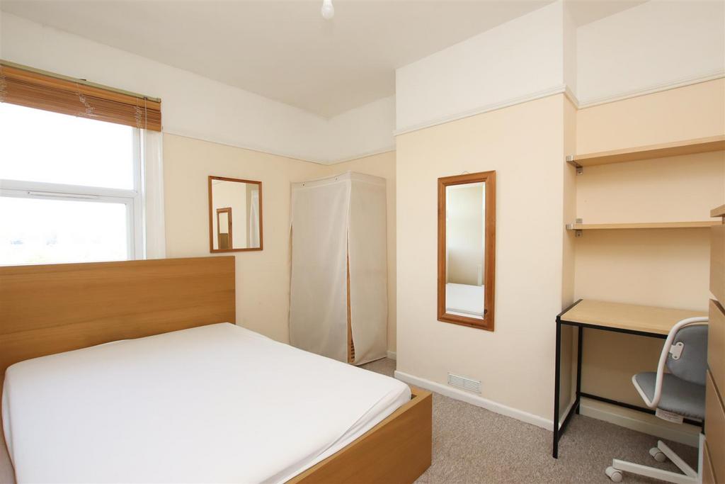 Bedroom.JPG