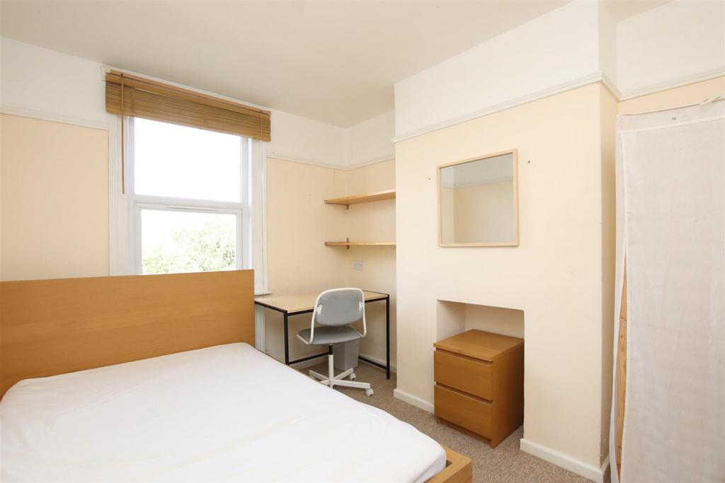Bedroom.JPG