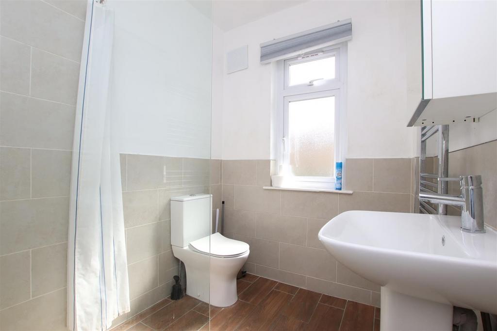 Shower room.JPG