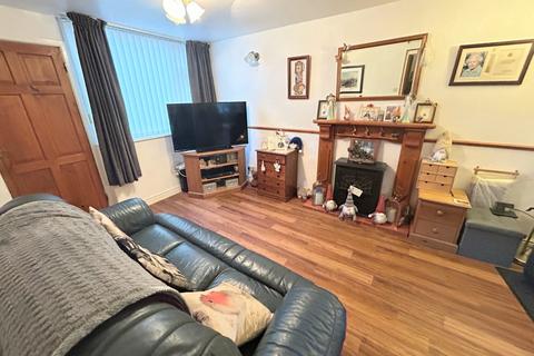 3 bedroom terraced house for sale, Moat Farm Drive, Warwickshire CV12