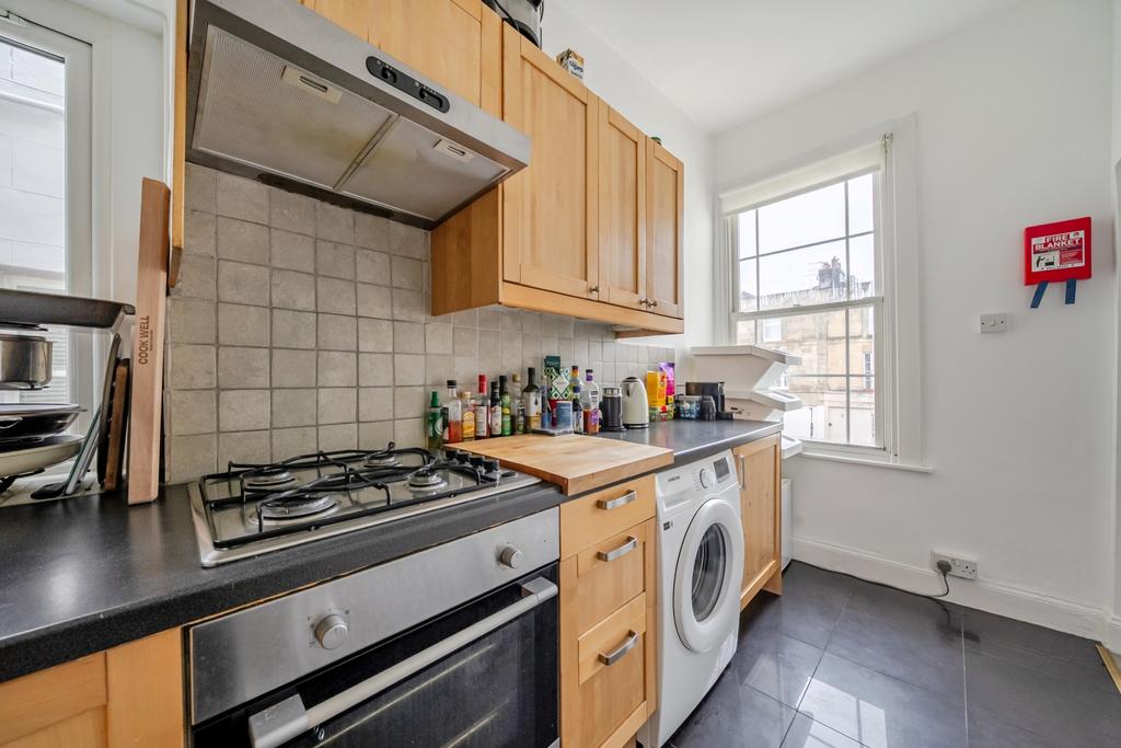 Kitchen toward sash window