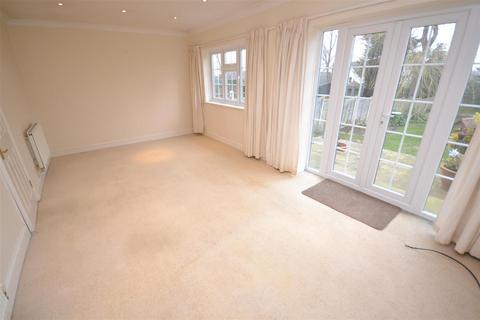 undefined, Main Road, Danbury