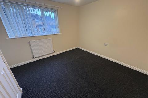 2 bedroom semi-detached house to rent, Shadowbrook Close, Oldham, Greater Manchester, OL1