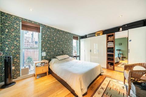 2 bedroom flat for sale, Tregothnan Road, London SW9