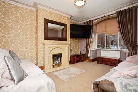 4 bedroom end of terrace house for sale, Hall Avenue, Blackpool FY4