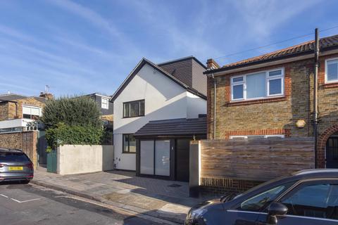 Acton W3