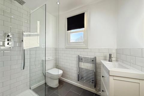 2 bedroom flat to rent - Preston Street, Kent ME13