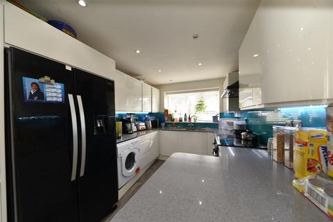 undefined, Jackdaw Close, Stevenage