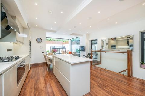 3 bedroom maisonette to rent, Lanark Road, Little Venice, London