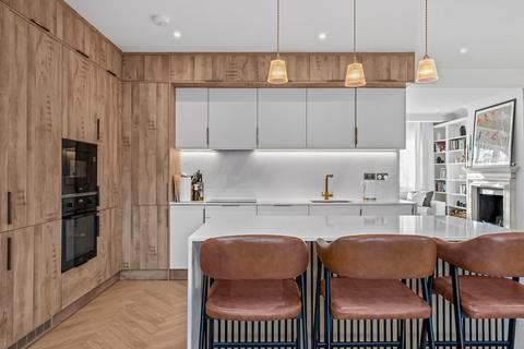 undefined, Chesterfield Road, London