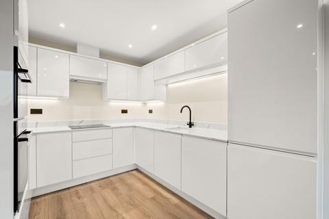 2 bedroom flat to rent, Glebe Road, London