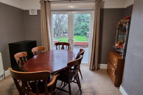 3 bedroom semi-detached house to rent, Oakland Avenue, Leicester, LE4