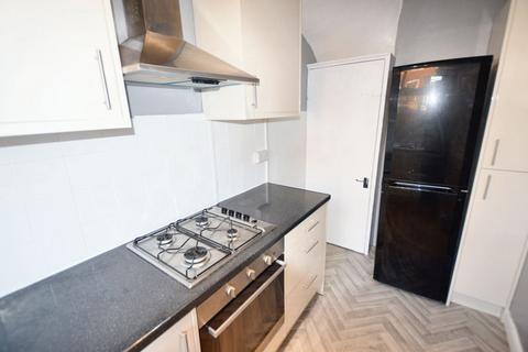 2 bedroom terraced house to rent, Conference Place, Leeds LS12