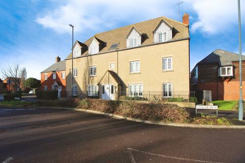 undefined, Mir Crescent, Swindon SN25