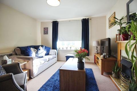 undefined, Mir Crescent, Swindon SN25