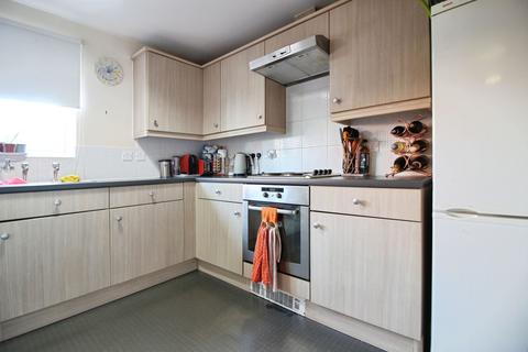 undefined, Mir Crescent, Swindon SN25