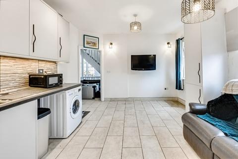 undefined, Bridgwater Drive, Westcliff-on-sea, SS0 0