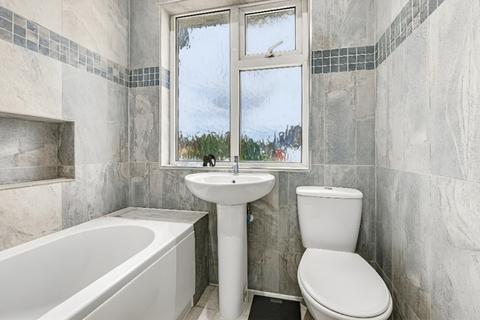 undefined, Bridgwater Drive, Westcliff-on-sea, SS0 0