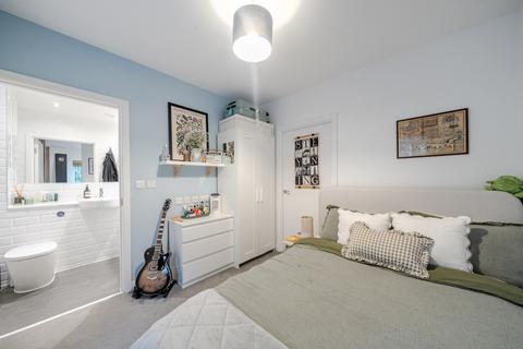 1 bedroom apartment for sale, Disraeli House, 3 Breakspear Gardens, London, SW19