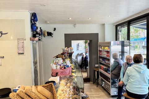 Office for sale, 43-44B Carfax Horsham RH12 1EQ