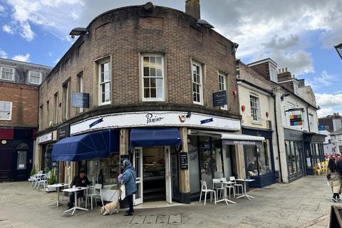 Office for sale, 43-44B Carfax Horsham RH12 1EQ
