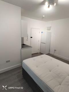 Studio to rent, Flat 2, London W10