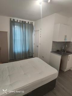 Studio to rent, Flat 2, London W10