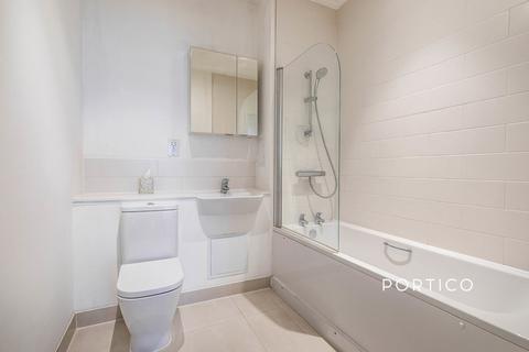 2 bedroom flat to rent, Ilford Hill, Ilford, IG1