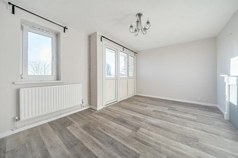2 bedroom maisonette to rent, Wricklemarsh Road, London, SE3