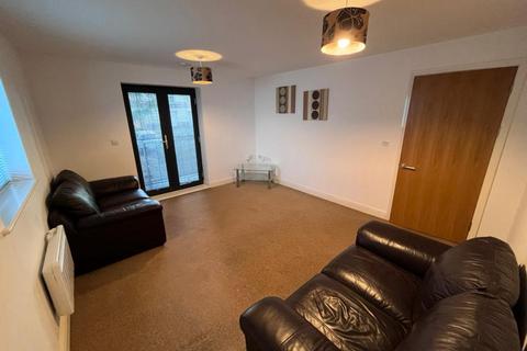 1 bedroom flat to rent, 6 Clews Court Francis Street Swansea