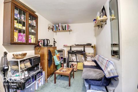 2 bedroom end of terrace house for sale, West Street, Nottingham
