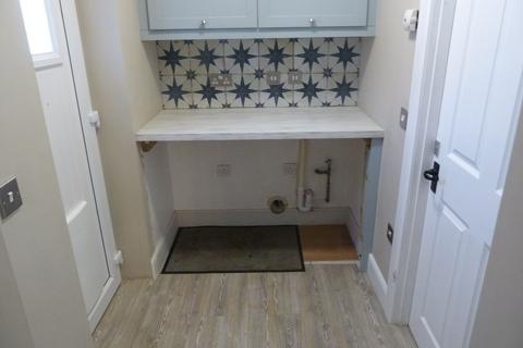 4 bedroom terraced house to rent, King Street, Lossiemouth