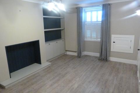 4 bedroom terraced house to rent, King Street, Lossiemouth