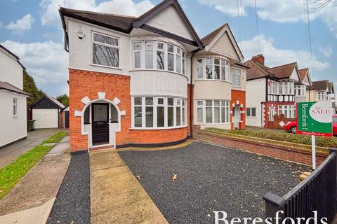 Melstock Avenue, Upminster, RM14
