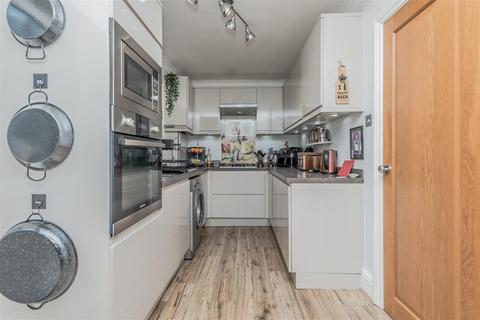 2 bedroom terraced house for sale, Elsworth Street, Leeds