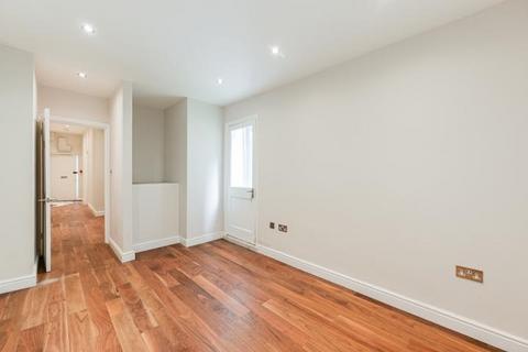 undefined, Cambridge Street, London, SW1V