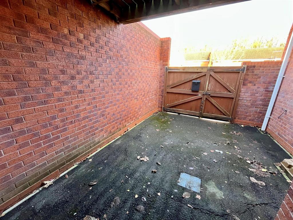 Yard Area.jpg
