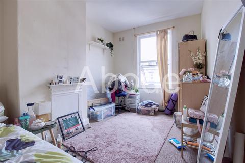 undefined, Royal Park Avenue, Hyde Park, Leeds