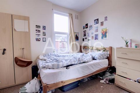 undefined, Royal Park Avenue, Hyde Park, Leeds