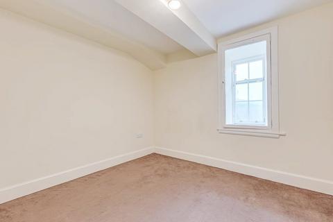 undefined, Rhys Court, Perth PH2