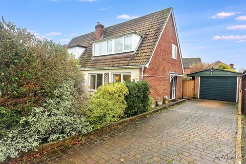 3 bedroom semi-detached bungalow for sale, Evelyn Close, Southampton SO32