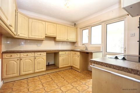 3 bedroom semi-detached bungalow for sale, Evelyn Close, Southampton SO32