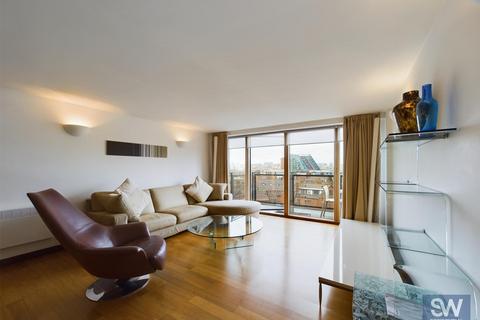 2 bedroom flat to rent, The Quays, Concordia Street, Leeds