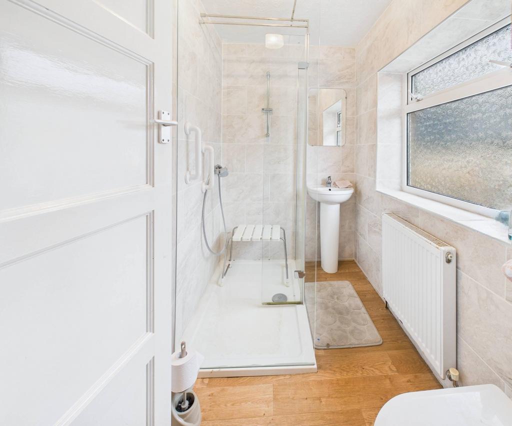 Shower Room with WC