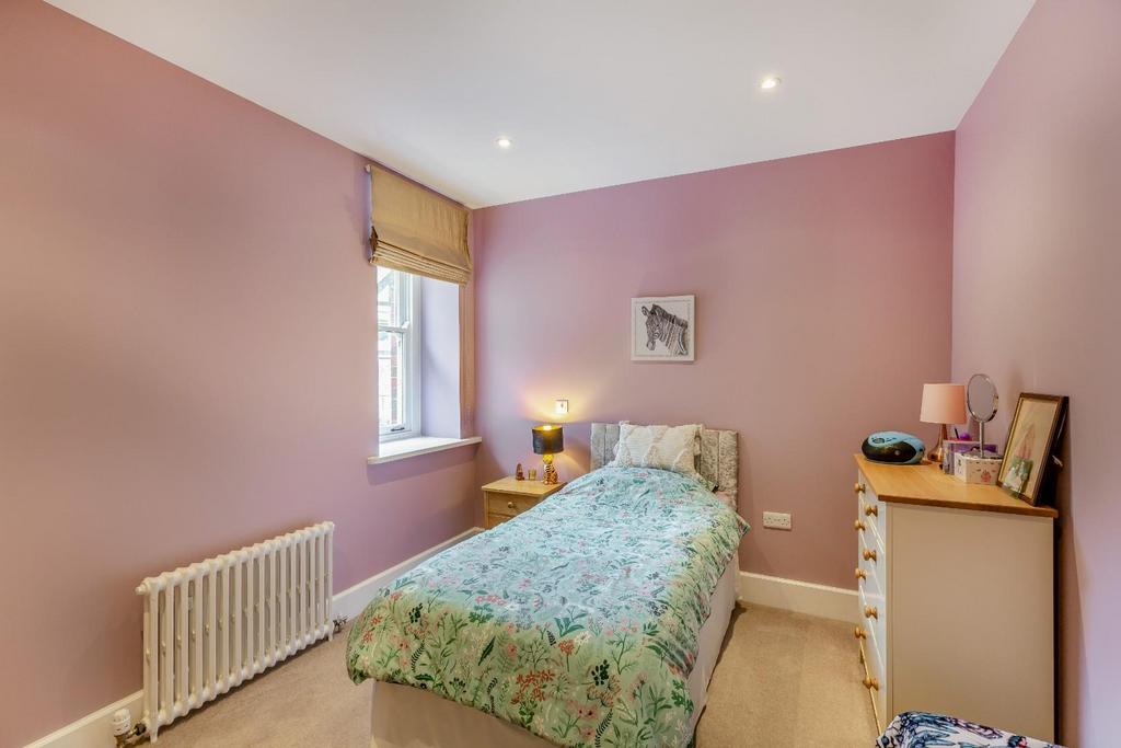 8591703-interior08.jpg